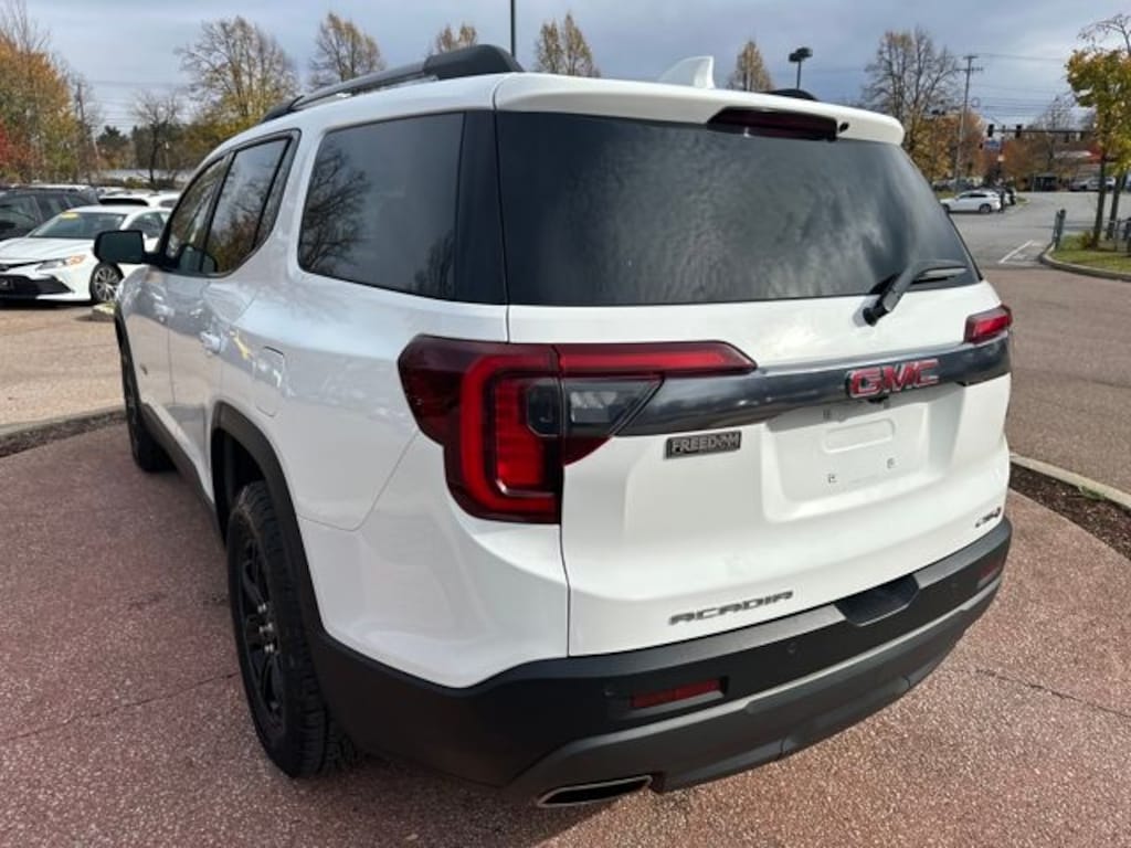 Used 2023 GMC Acadia AT4 SUV