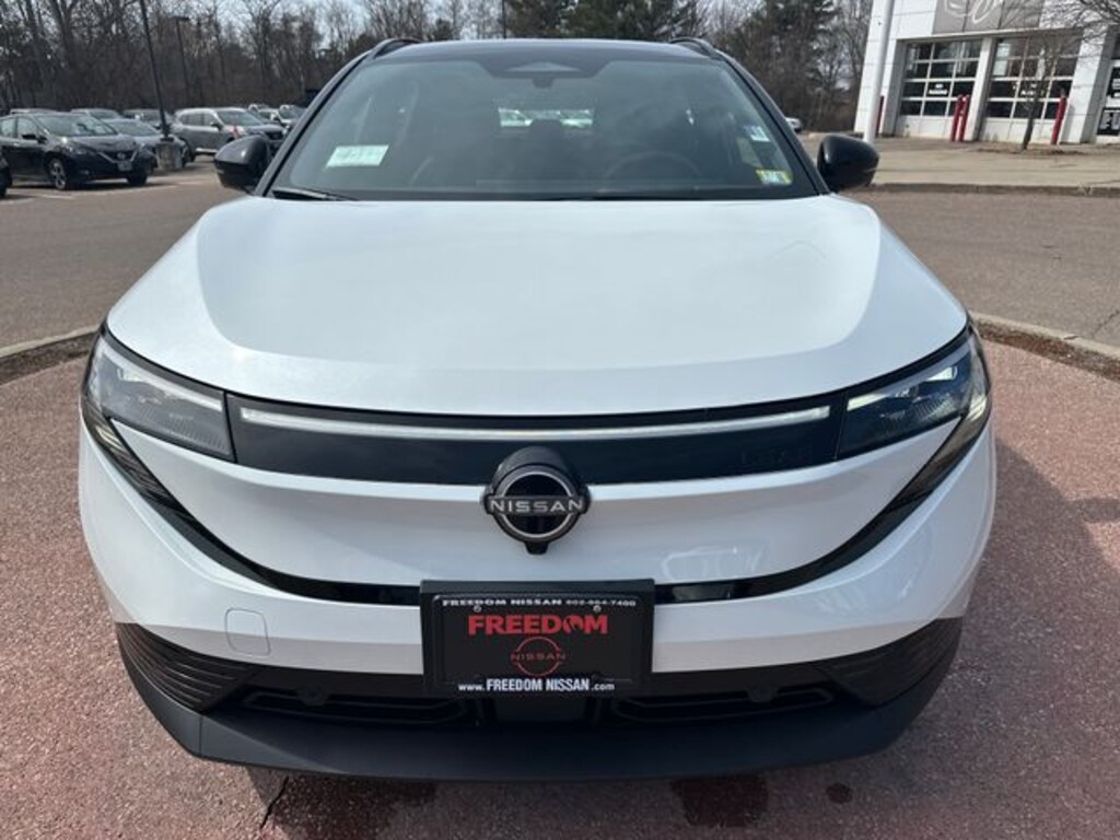 New 2026 Nissan LEAF PLATINUM+ SUV