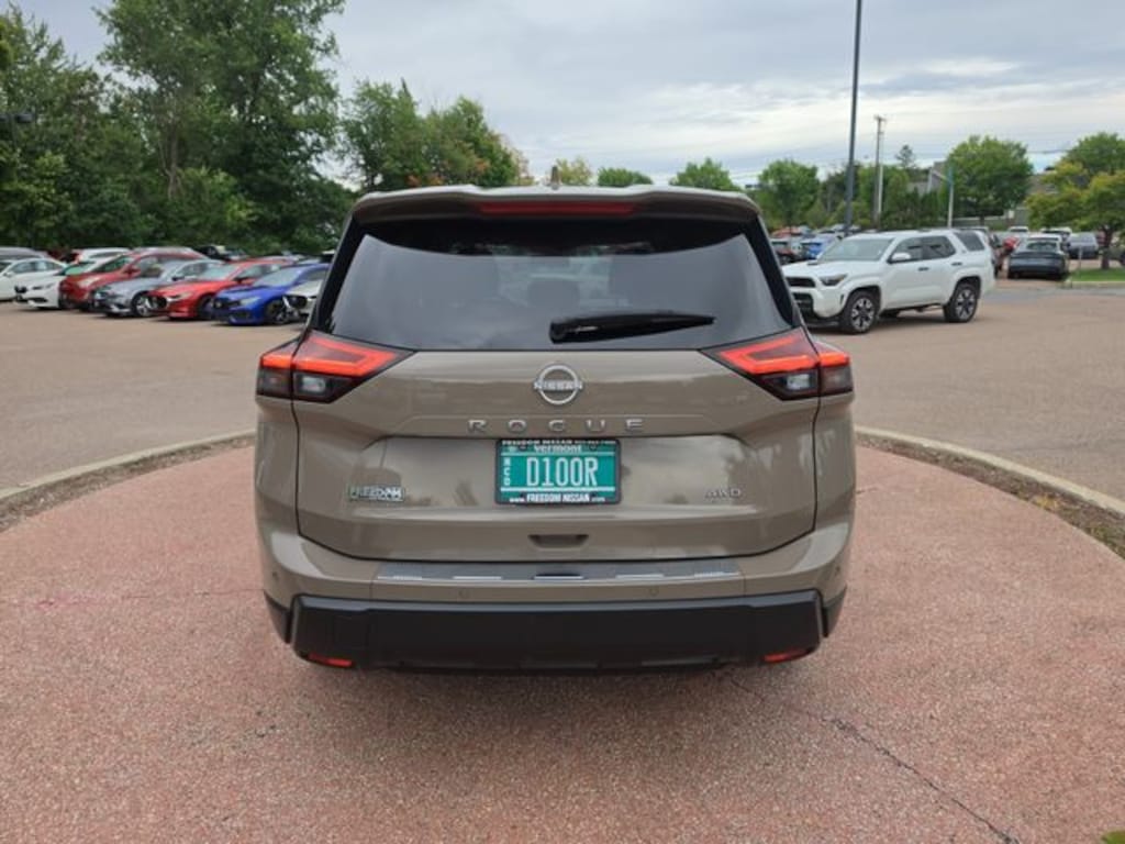Used 2025 Nissan Rogue SV SUV