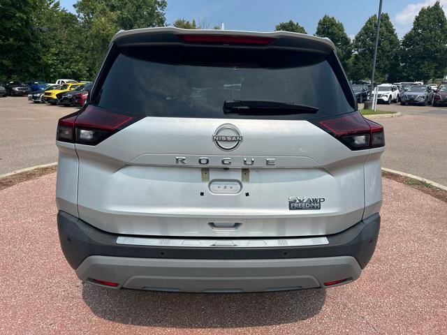 2022 Nissan Rogue SV photo 4