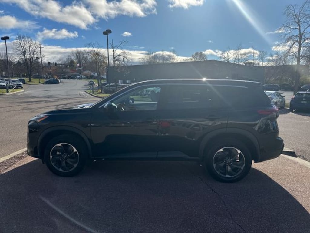 Used 2025 Nissan Rogue SV SUV