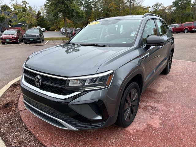 2024 Volkswagen Taos S's photo