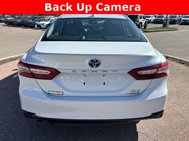 2020 Toyota Camry Hybrid XLE photo 4