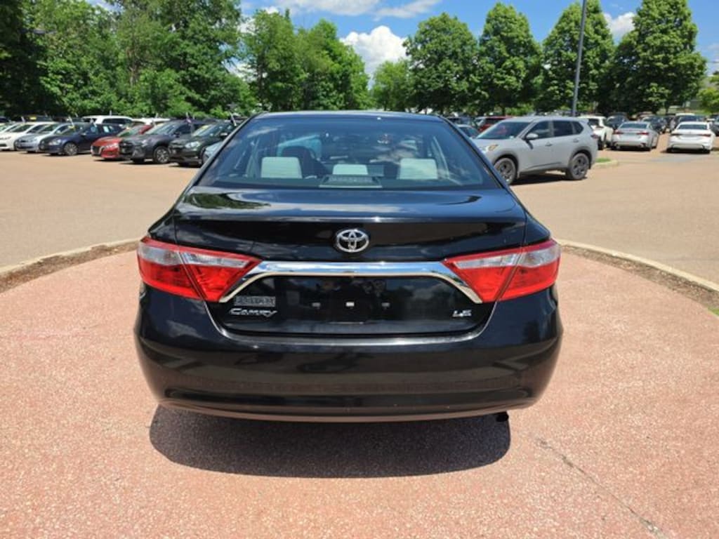 Used 2015 Toyota Camry LE Sedan