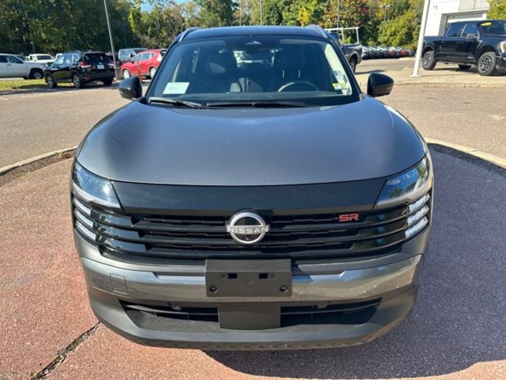 New 2025 Nissan Kicks SR SUV