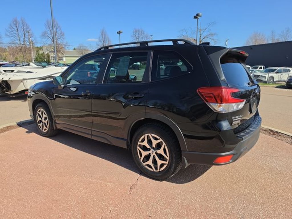 Used 2023 Subaru Forester Premium SUV