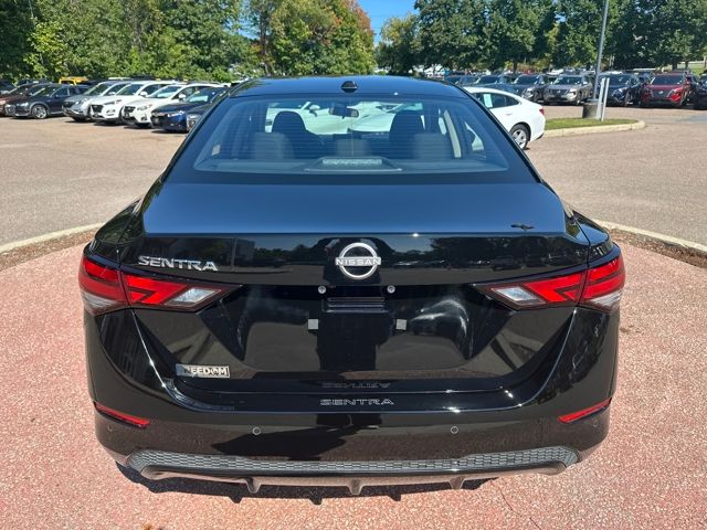 2025 Nissan Sentra SV photo 4