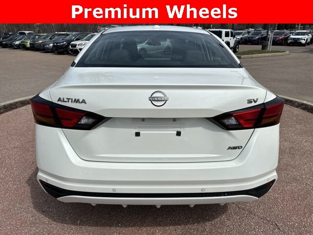 2023 Nissan Altima 2.5 SV photo 4