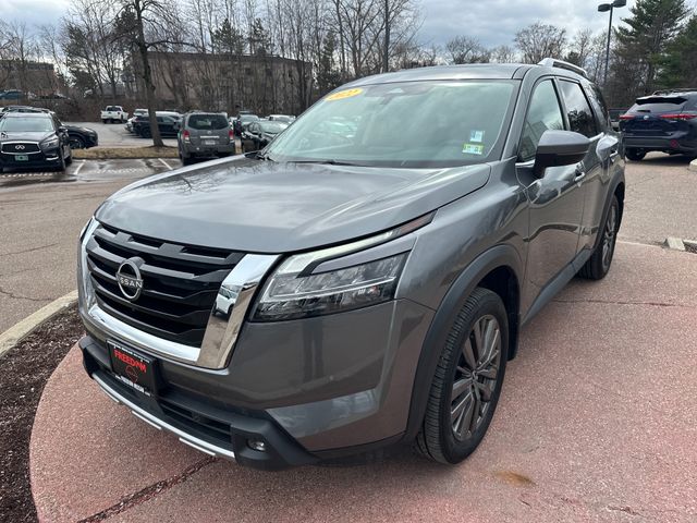 2022 Nissan Pathfinder SL 4WD