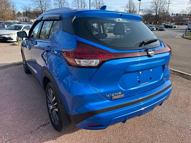 2022 Nissan Kicks SV photo 3