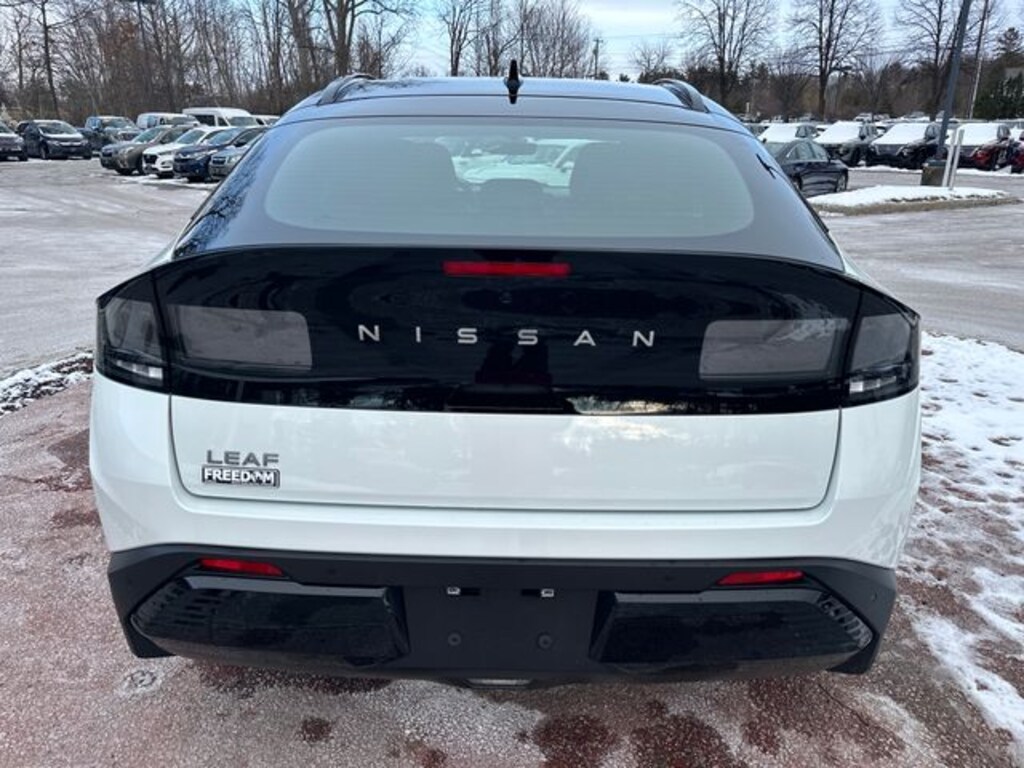 New 2026 Nissan Leaf Platinum+ FWD