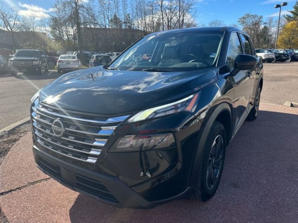 Used 2025 Nissan Rogue SV SUV