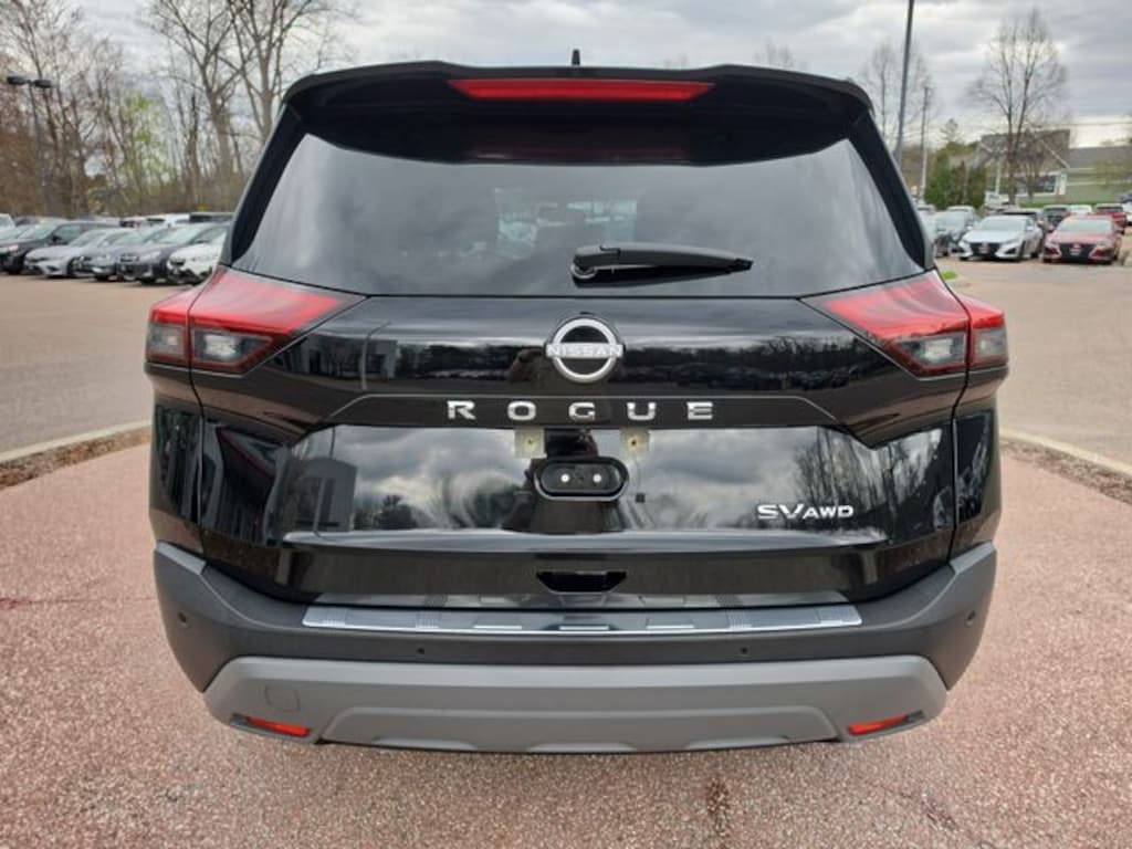 Used 2023 Nissan Rogue SV SUV