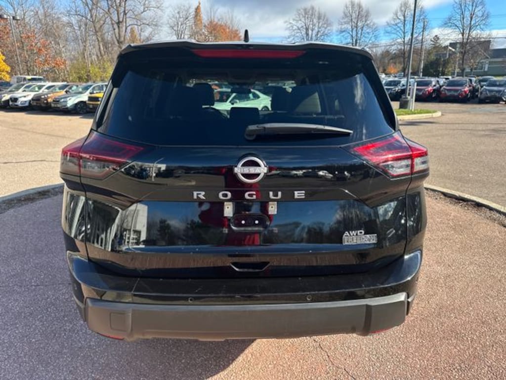 Used 2025 Nissan Rogue SV SUV