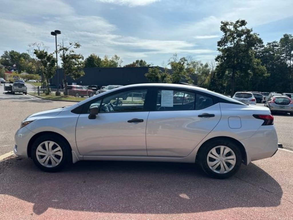 Used 2025 Nissan Versa 1.6 S Sedan