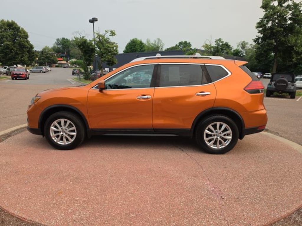 Used 2017 Nissan Rogue SV SUV