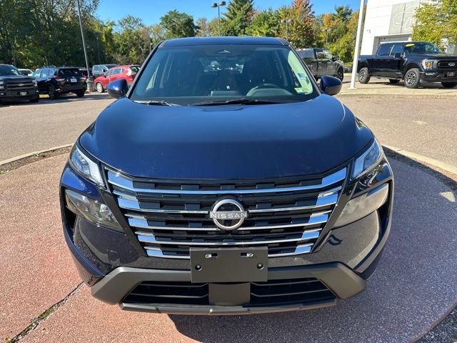 2026 Nissan Rogue SV - Photo 4