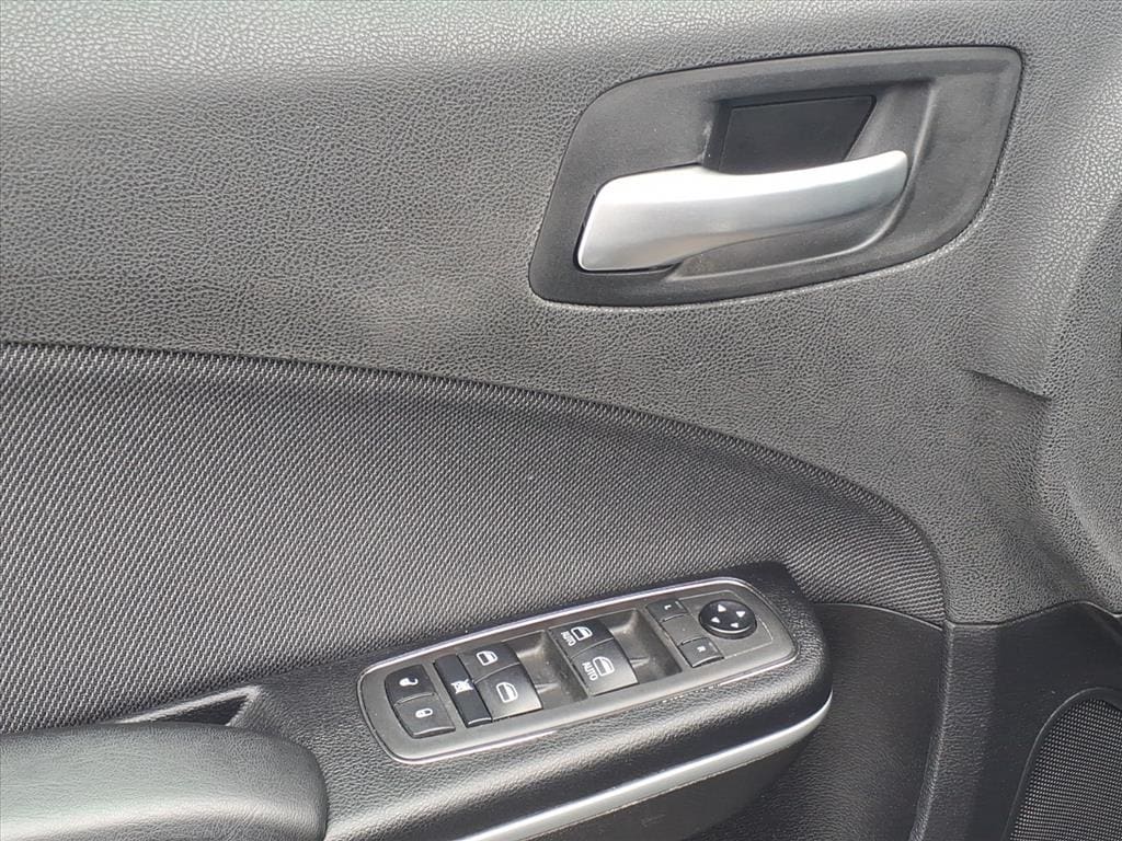 Used 2017 Dodge Charger SE SEDAN