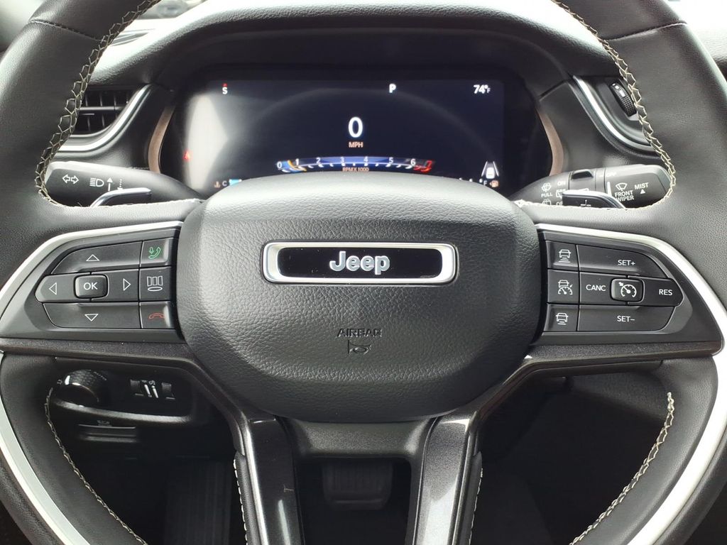 used 2023 Jeep Grand Cherokee car, priced at $29,600