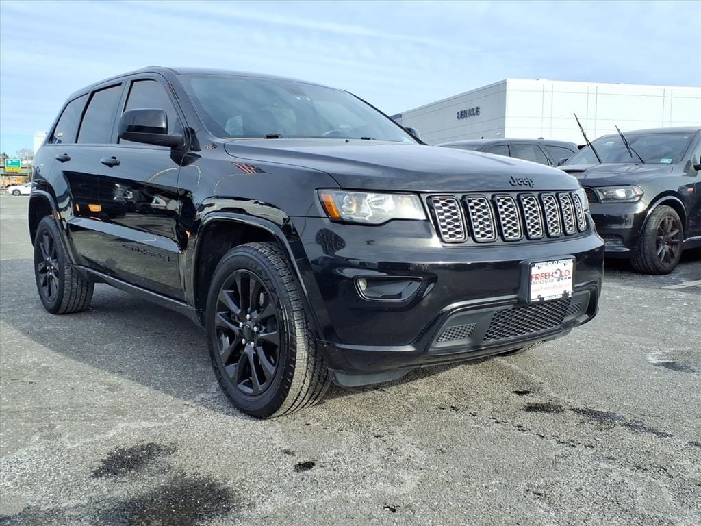 used 2017 Jeep Grand Cherokee car, priced at $13,500
