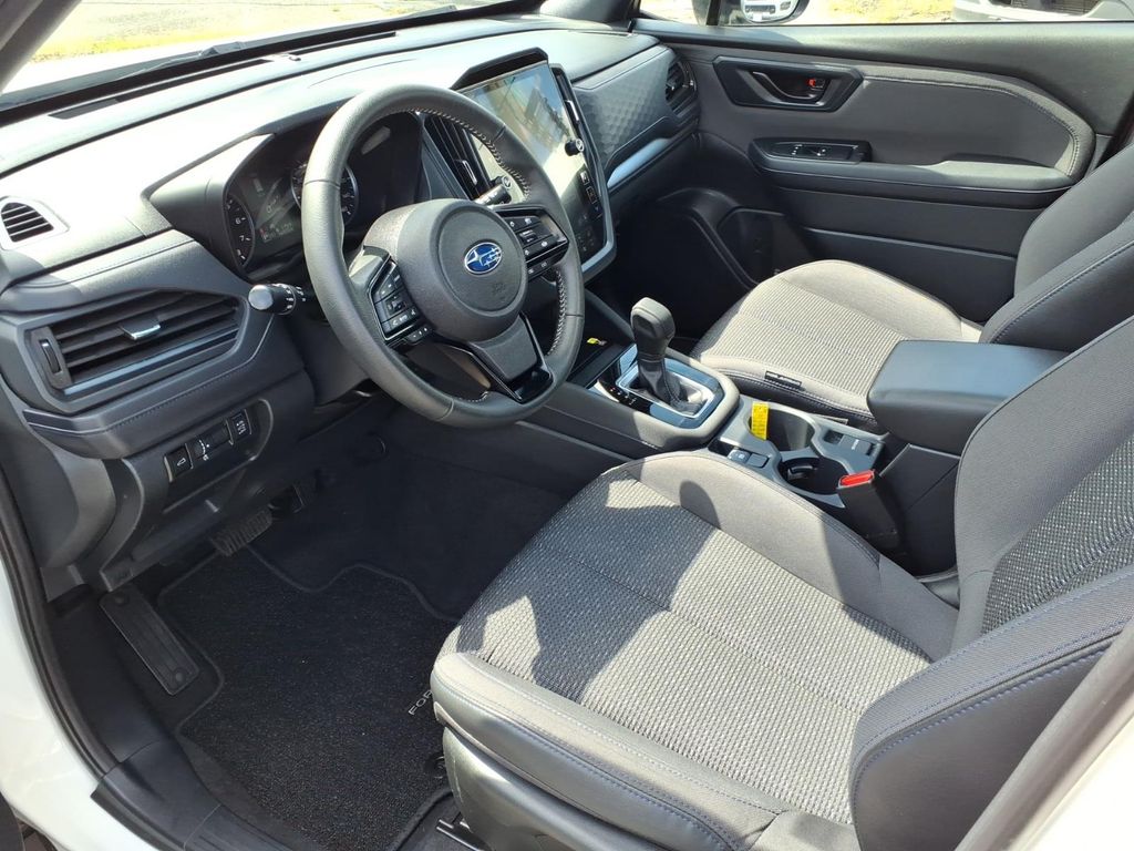 2025 Subaru Forester Premium - Photo 13