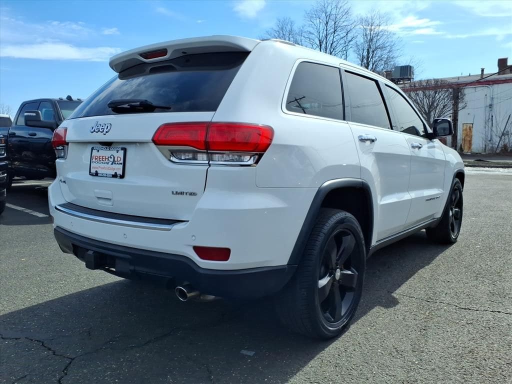 used 2015 Jeep Grand Cherokee car, priced at $10,599