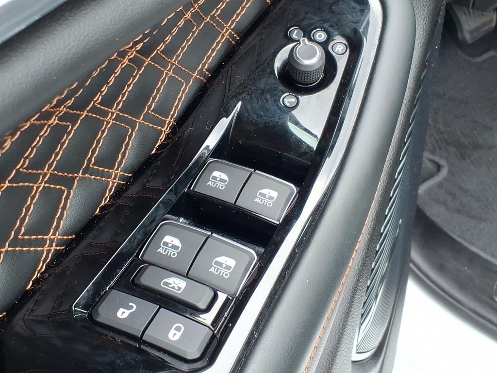 2024 Jeep Grand Cherokee Summit - Photo 11