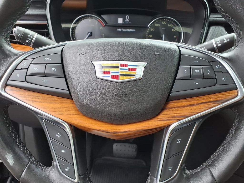 used 2021 Cadillac XT5 car, priced at $26,399