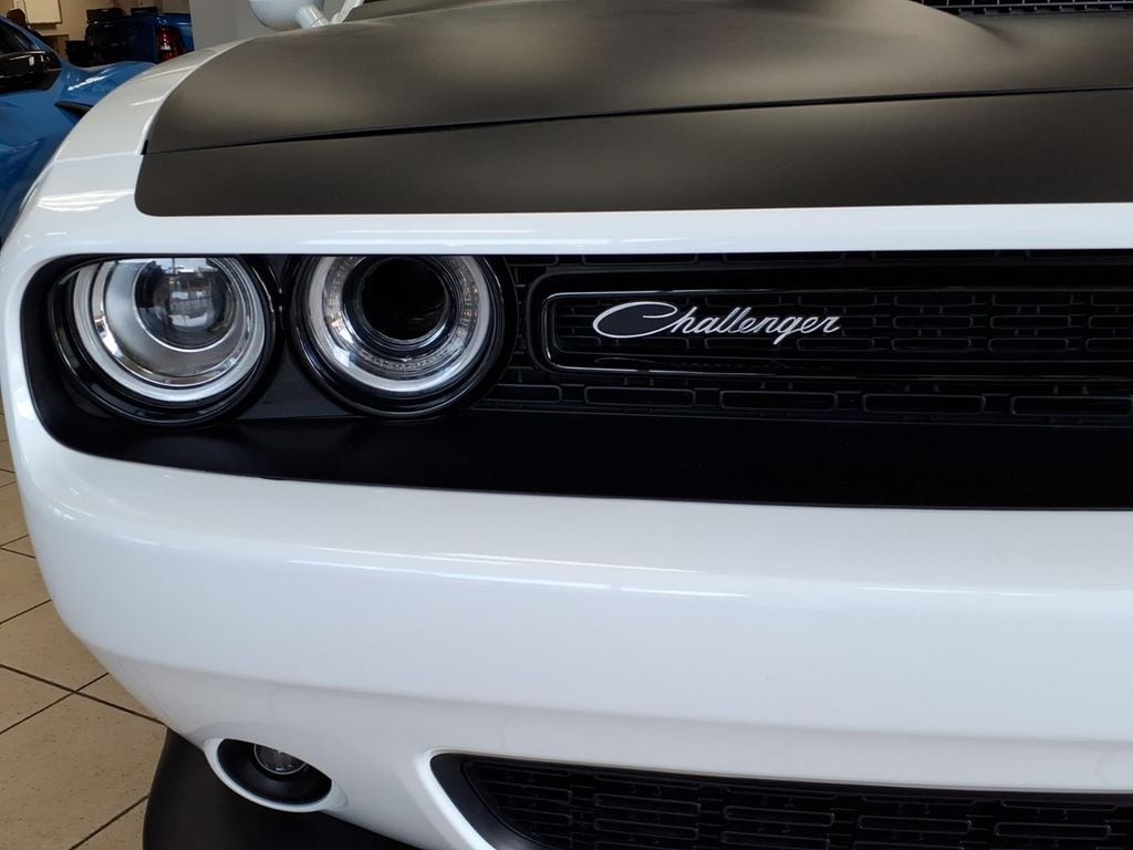 2022 Dodge Challenger R/T - Photo 18