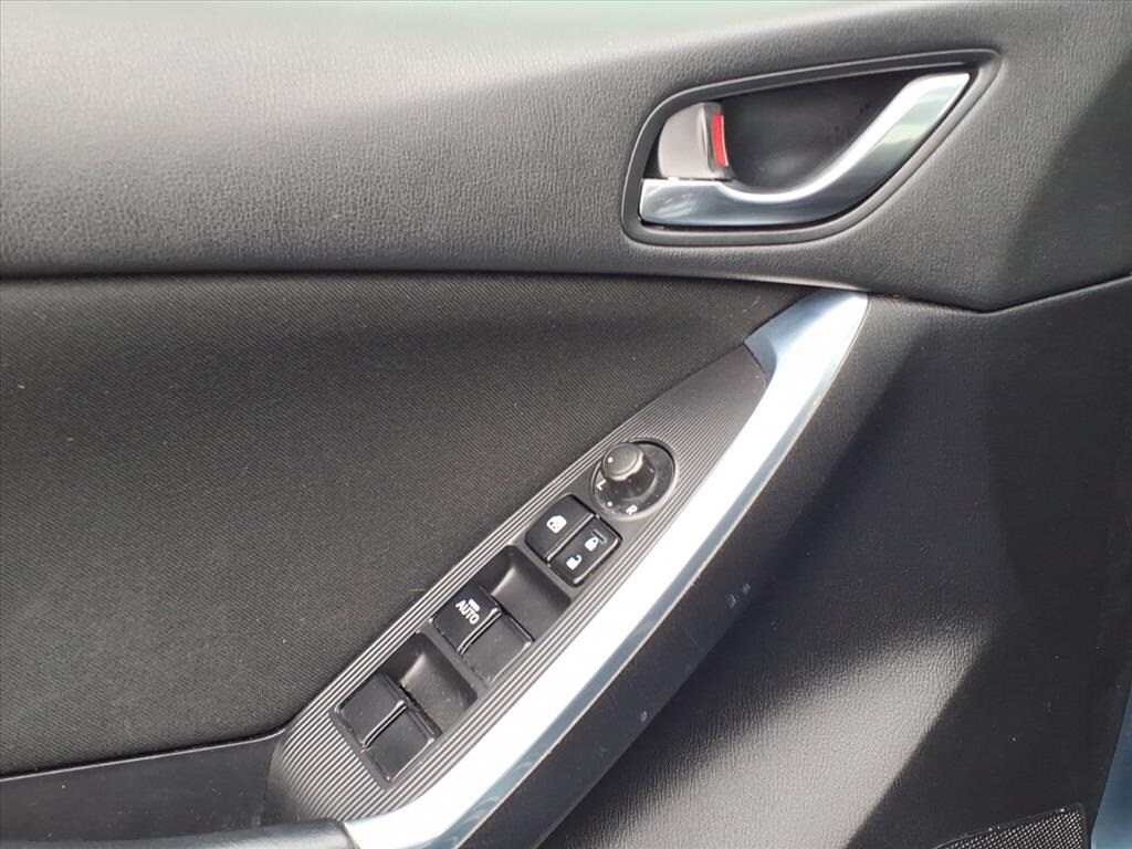 2015 Mazda CX-5 Touring photo 4