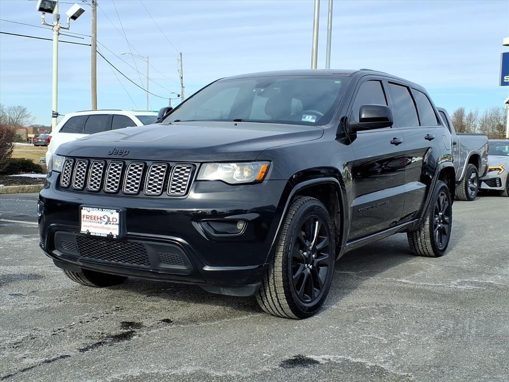 used 2017 Jeep Grand Cherokee car, priced at $13,500