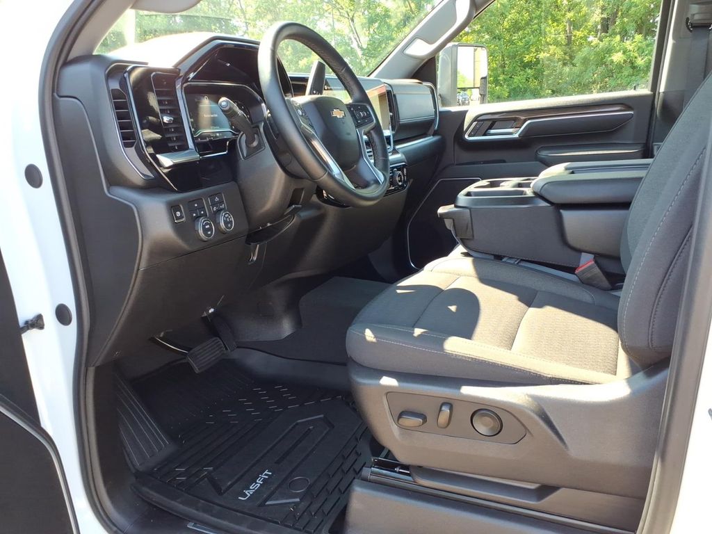 used 2025 Chevrolet Silverado 2500HD car, priced at $58,200