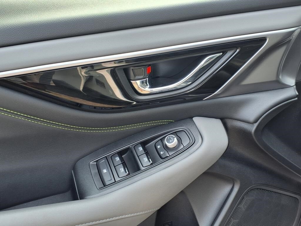 2023 Subaru Outback Onyx Edition photo 4