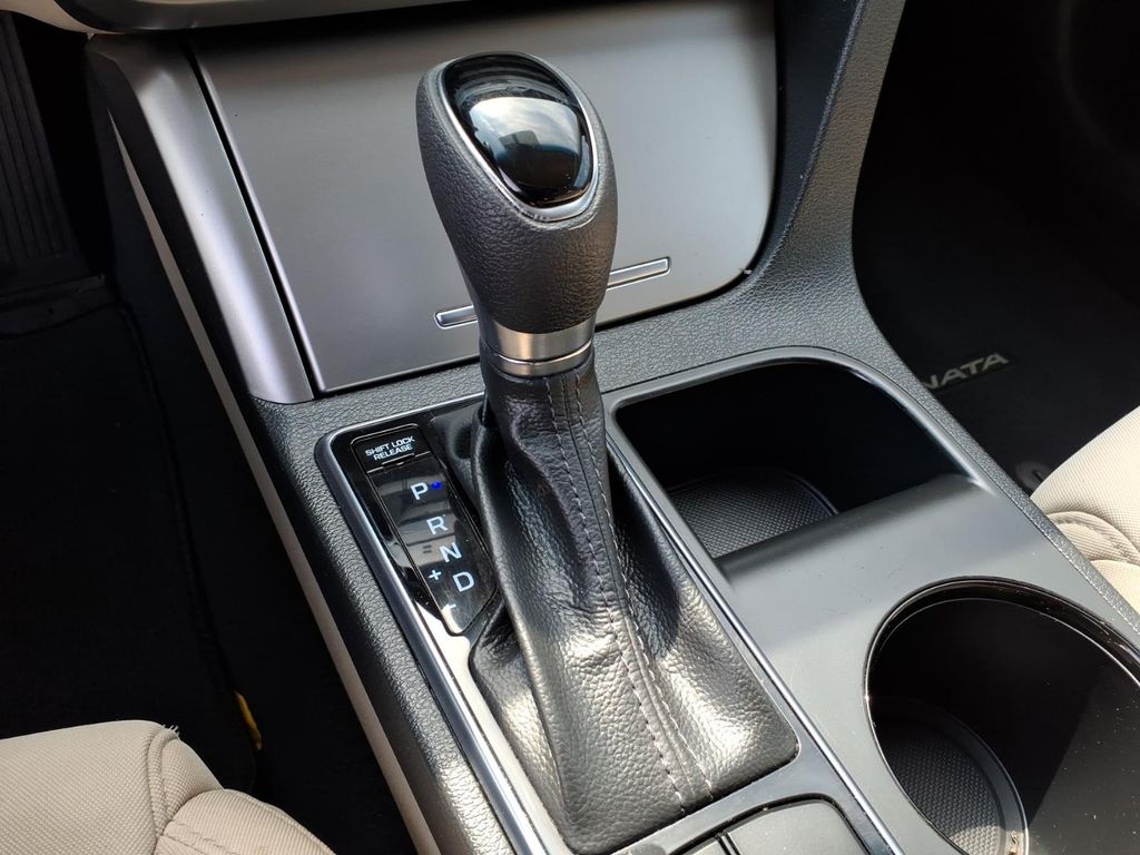 2015 Hyundai Sonata SE - Photo 9