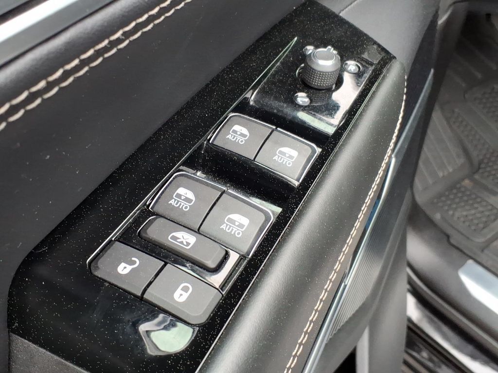 2024 Jeep Grand Wagoneer L Series II - Photo 12