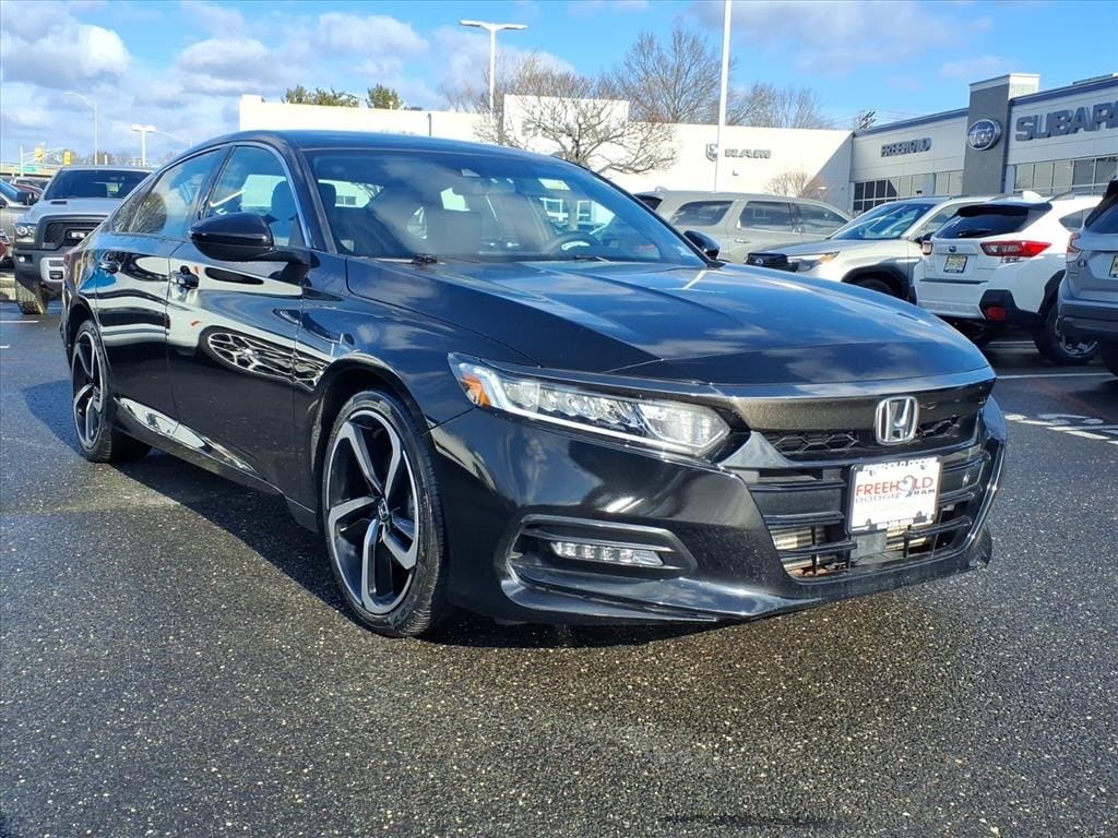 2018 Honda Accord Sport's photo