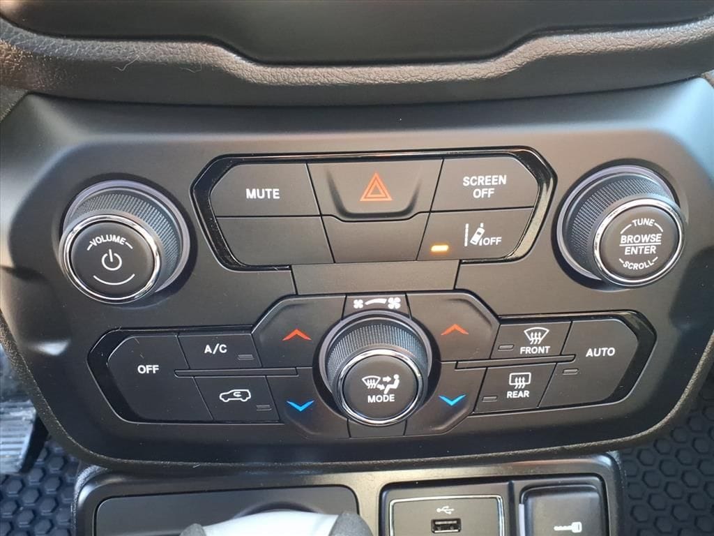 used 2023 Jeep Renegade car, priced at $19,900