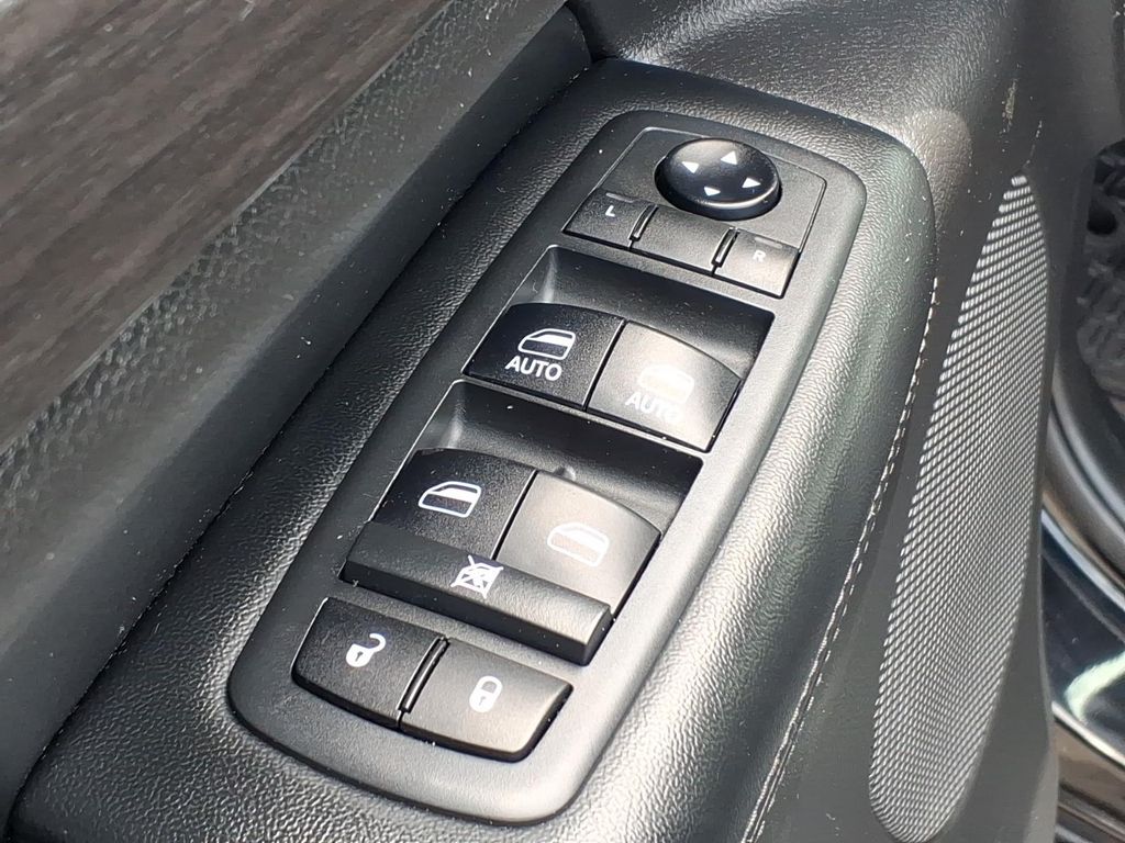 used 2018 Jeep Grand Cherokee car, priced at $16,599