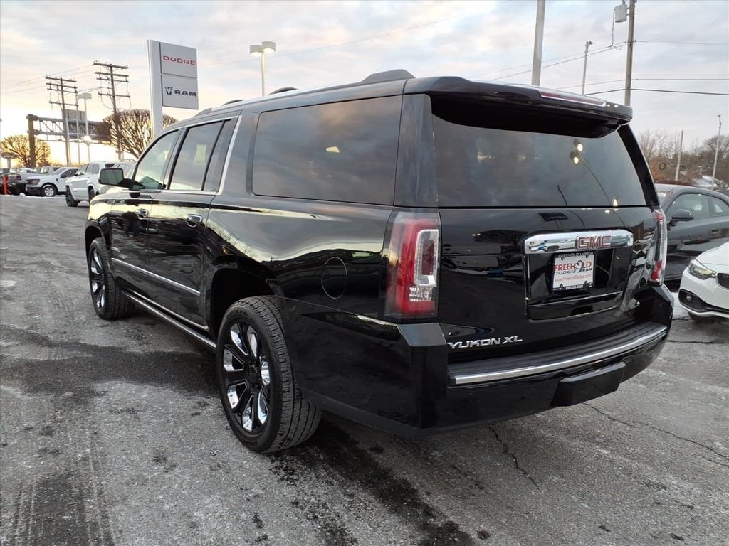used 2020 GMC Yukon XL car, priced at $31,900
