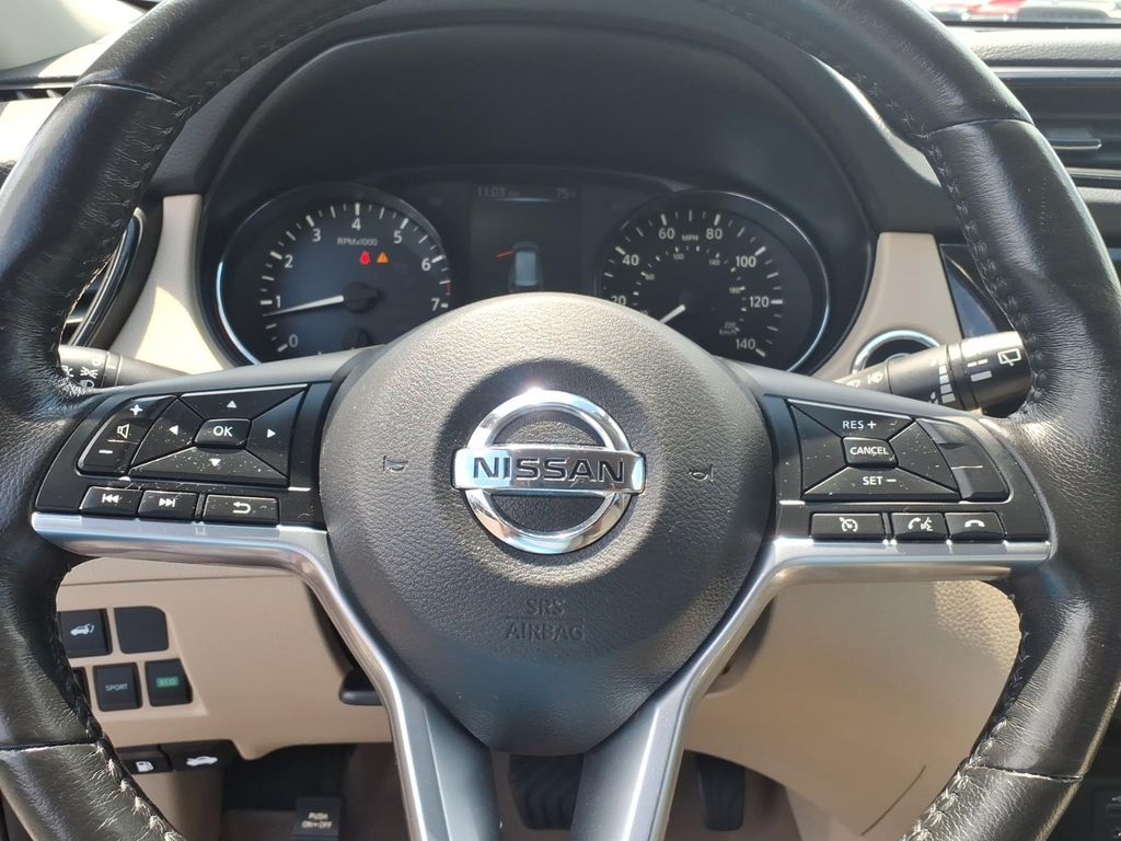 2017 Nissan Rogue SV - Photo 6