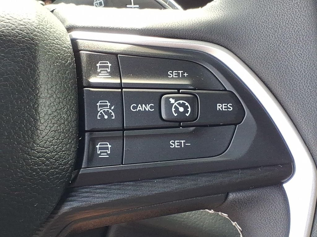 used 2023 Jeep Grand Cherokee L car, priced at $26,599