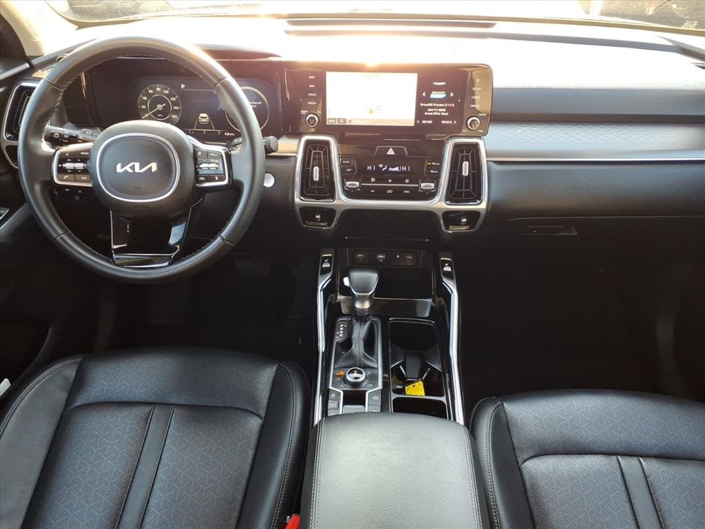 used 2023 Kia Sorento car, priced at $26,900