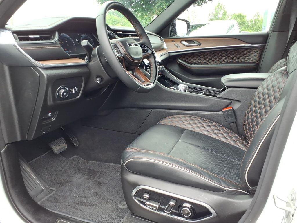 2024 Jeep Grand Cherokee Summit - Photo 12