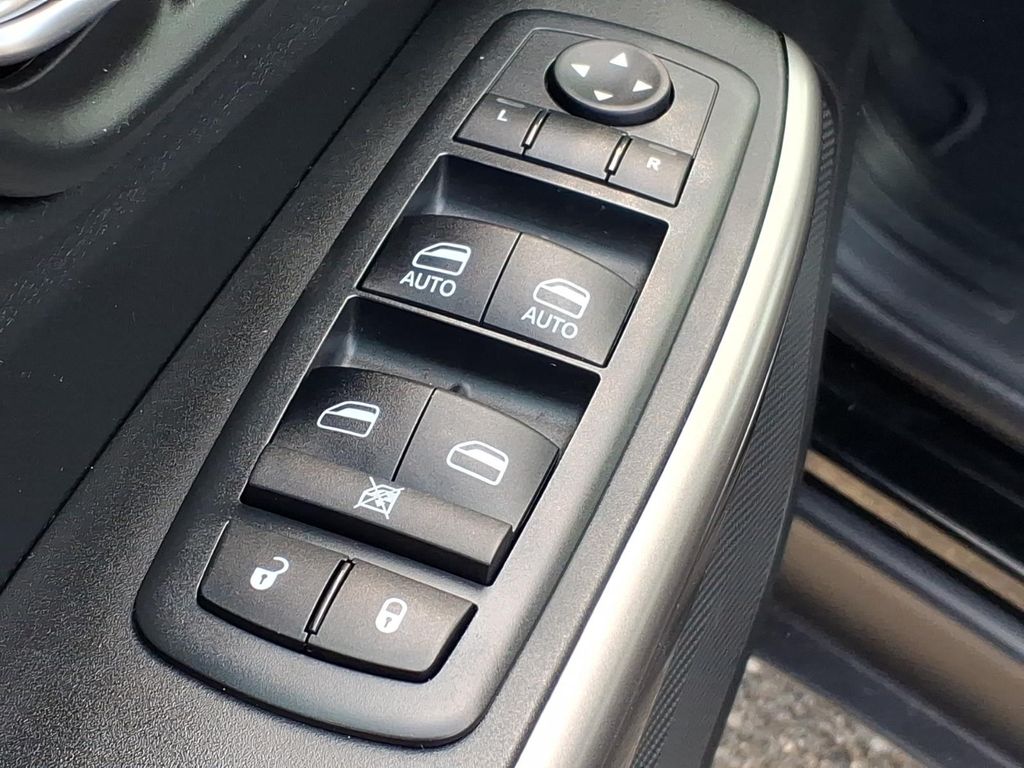 used 2020 Jeep Cherokee car, priced at $17,599