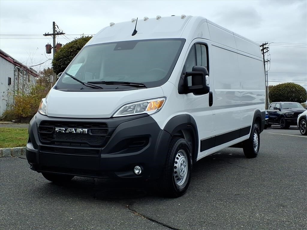 2025 Ram ProMaster 2500 Cargo Van photo 2
