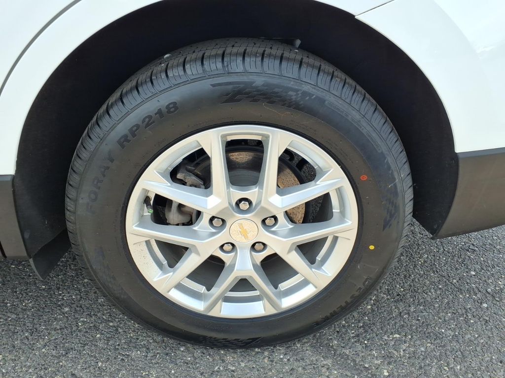 2022 Chevrolet Equinox LT - Photo 16