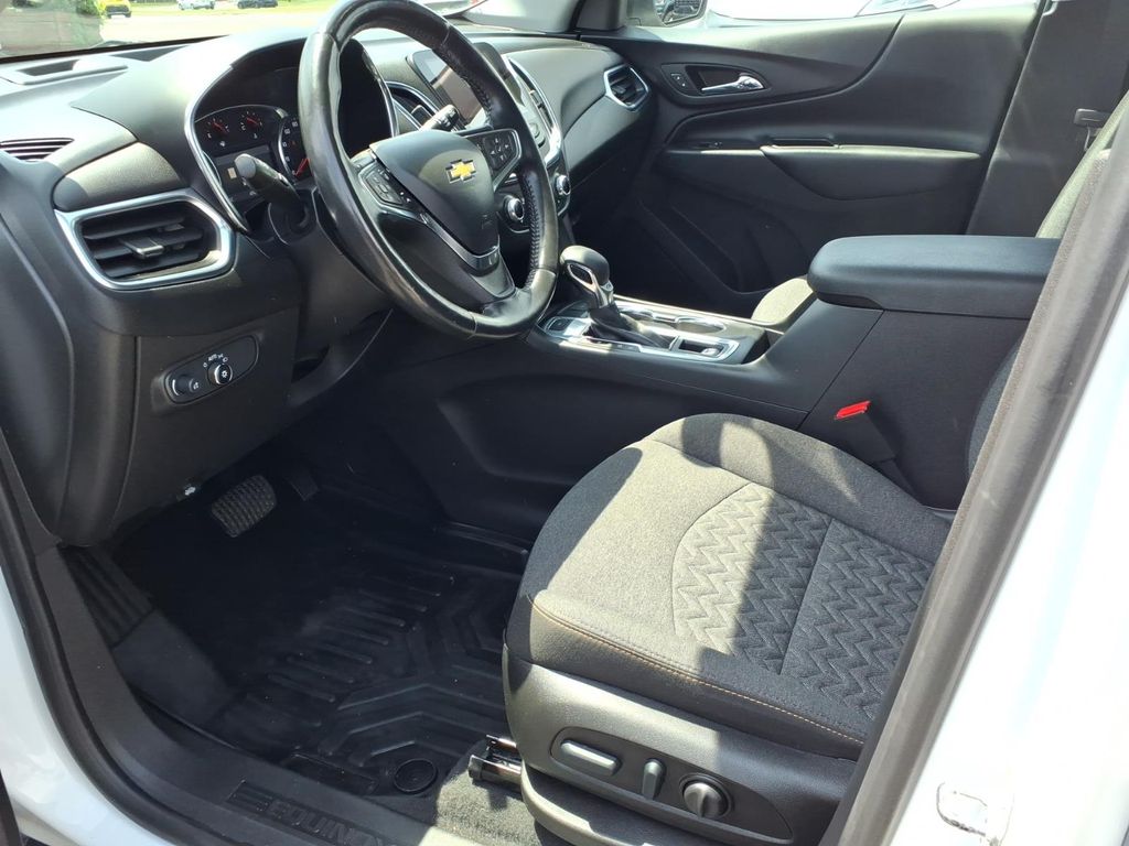 2022 Chevrolet Equinox LT - Photo 13
