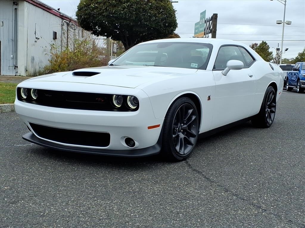2021 Dodge Challenger R/T Scat Pack photo 3