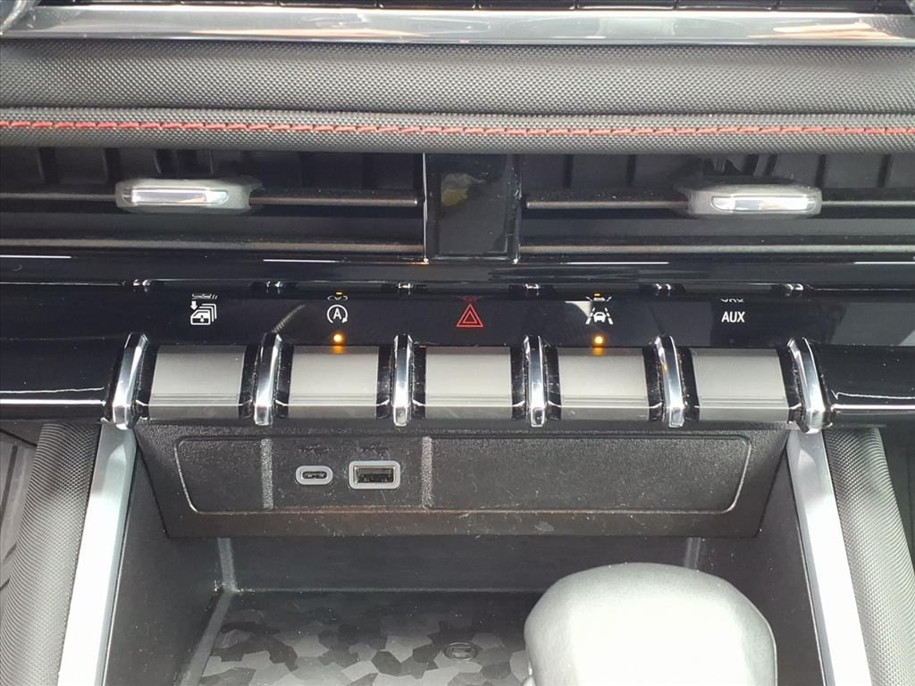 used 2024 Chevrolet Colorado car, priced at $36,900