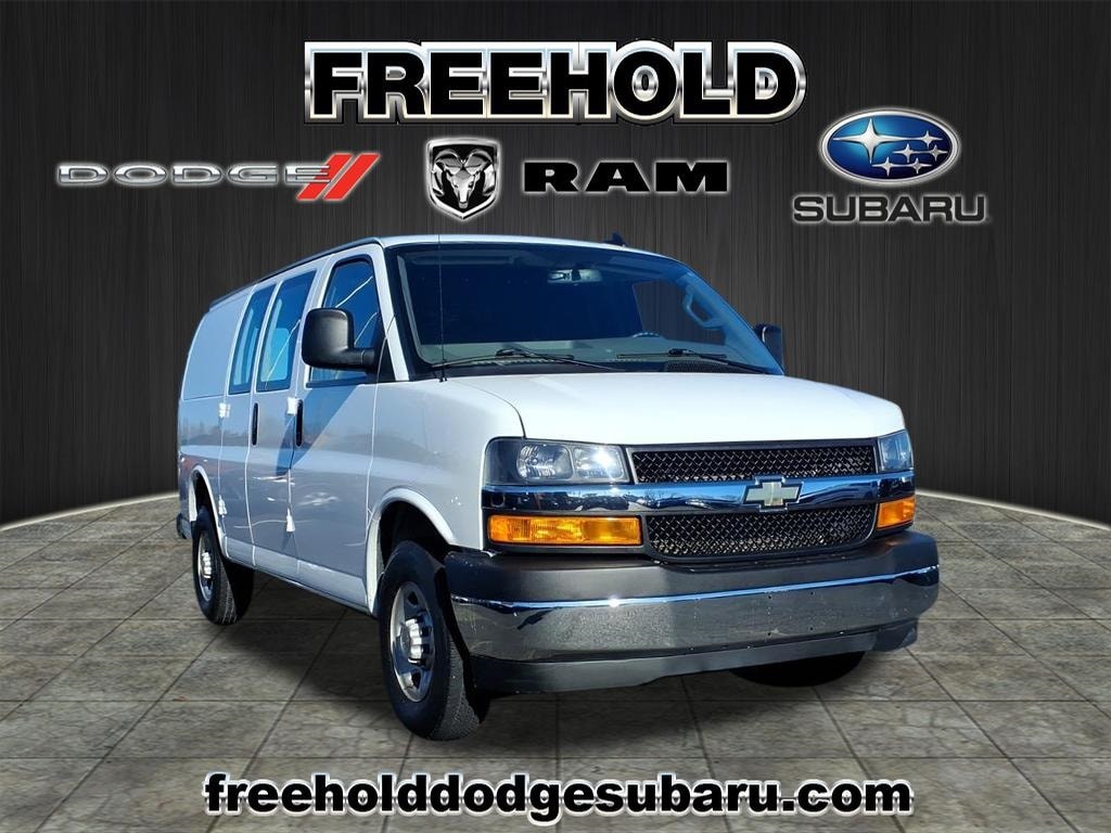 2024 Chevrolet Express Cargo Work Van's photo